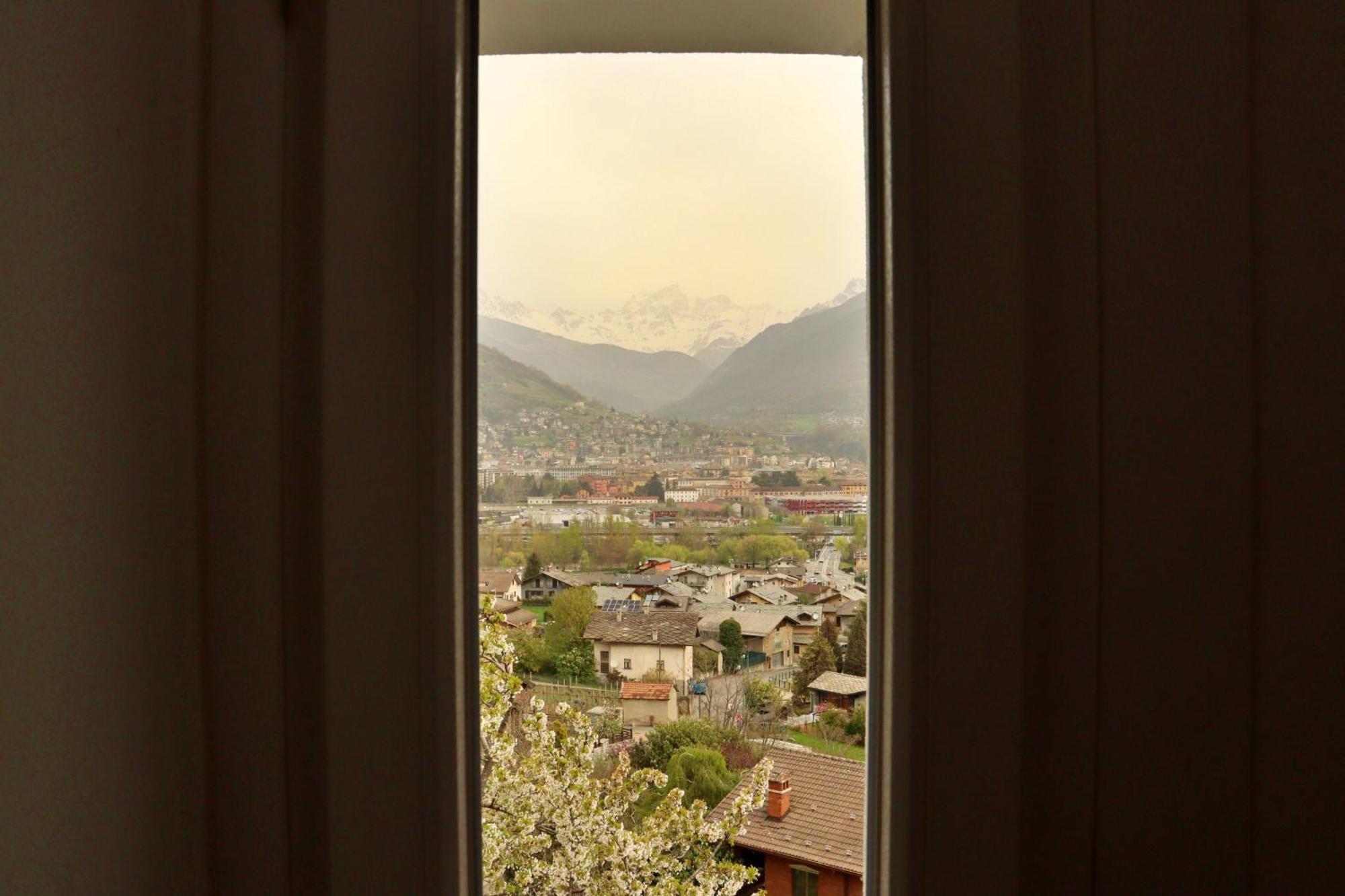 Aparthotel Lo Barbaboc Charvensod Esterno foto