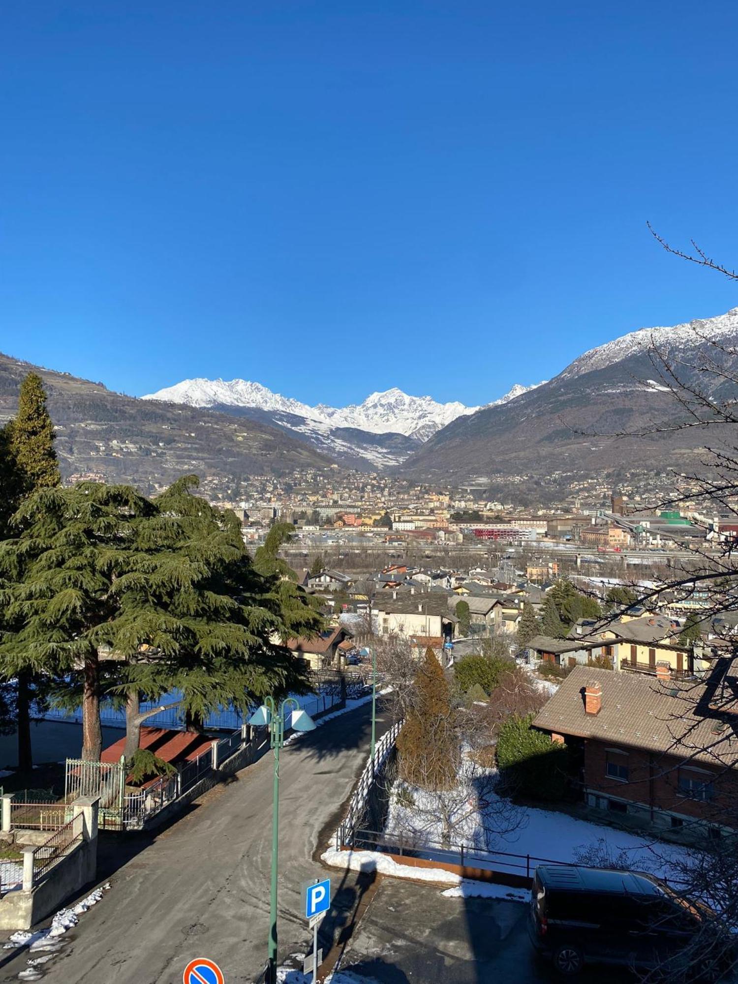 Aparthotel Lo Barbaboc Charvensod Esterno foto